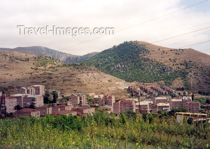 armenia40: Armenia - Goris (Syunik province): under the hills (photo by M.Torres) - (c) Travel-Images.com - Stock Photography agency - Image Bank