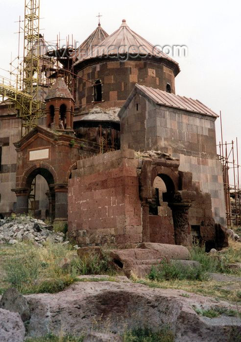 armenia45: Armenia - Haritch: church of Holy Astvatsatsin - Mother of God - photo by M.Torres - (c) Travel-Images.com - Stock Photography agency - Image Bank