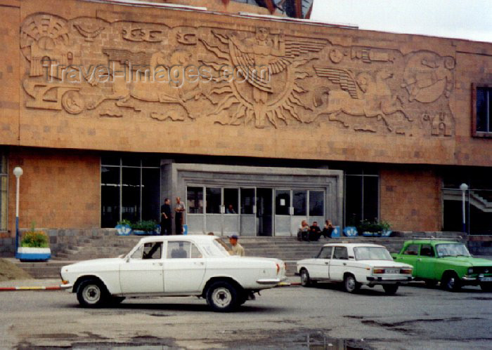 armenia46: Armenia - Gyumri: train station - photo by M.Torres - (c) Travel-Images.com - Stock Photography agency - Image Bank