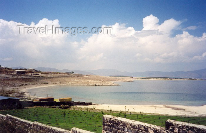 armenia62: Armenia - Tzovazard, Gegharkunik province: beach on lake Sevan - photo by M.Torres - (c) Travel-Images.com - Stock Photography agency - Image Bank