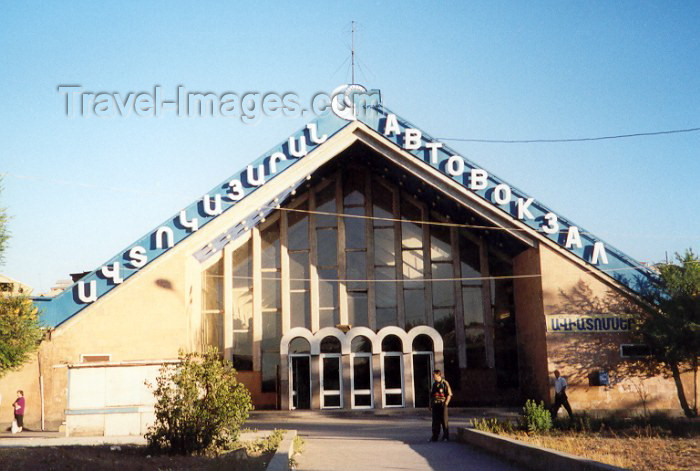 armenia71: Armenia -  Yerevan: main bus terminal (photo by M.Torres) - (c) Travel-Images.com - Stock Photography agency - Image Bank