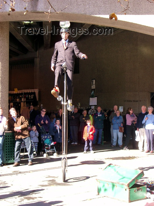 australia153: Australia - Melbourne (Victoria): entertainer on a mono-cycle - photo by Luca Dal Bo - (c) Travel-Images.com - Stock Photography agency - Image Bank