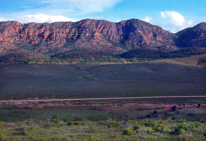 australia700: Australia - Flinders Ranges Hills, South Australia: near sunset - photo by G.Scheer - (c) Travel-Images.com - Stock Photography agency - Image Bank