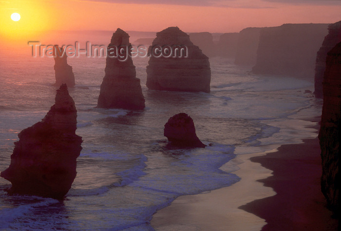 australia757: Great Ocean Road, Victoria, Australia: 12 Apostles at Sunset - limestone stacks - Port Campbell National Park - photo by G.Scheer - (c) Travel-Images.com - Stock Photography agency - Image Bank