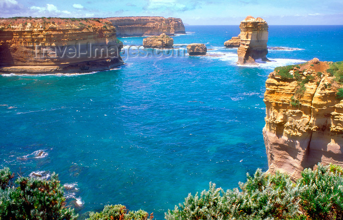 australia774: Great Ocean Road, Victoria, Australia: coastal cliffs and rock formations - photo by G.Scheer - (c) Travel-Images.com - Stock Photography agency - Image Bank