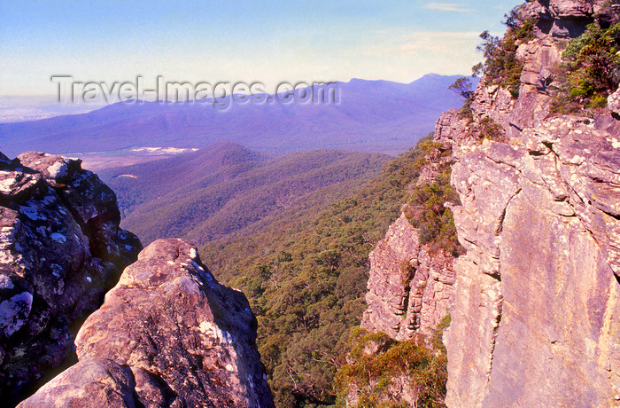 australia787: Grampians National Park, Victoria, Australia: near the top of Mt. Rosea - photo by G.Scheer - (c) Travel-Images.com - Stock Photography agency - Image Bank