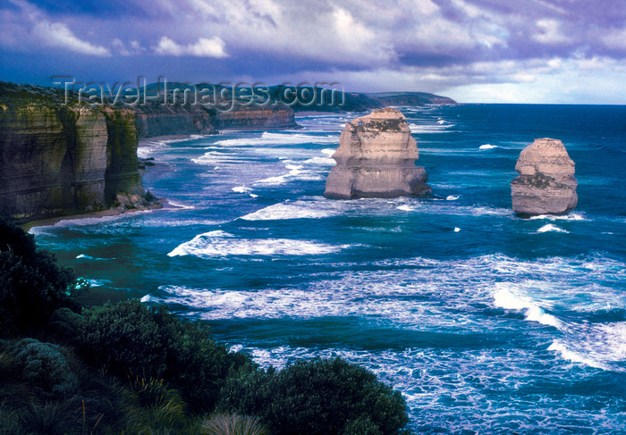 australia816: Great Ocean Road, Victoria, Australia: coast near Port Campbell - photo by G.Scheer - (c) Travel-Images.com - Stock Photography agency - Image Bank