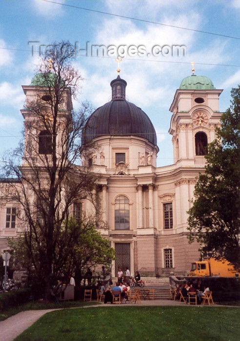 austria19: Austria - Salzburg: Church and pavement caf - Trinity Church / Dreifaltigkeitskirche from Makartplatz - baroque architecture - architect Fischer von Erlach - Rechte Altstadt - photo by M.Torres - (c) Travel-Images.com - Stock Photography agency - Image Bank