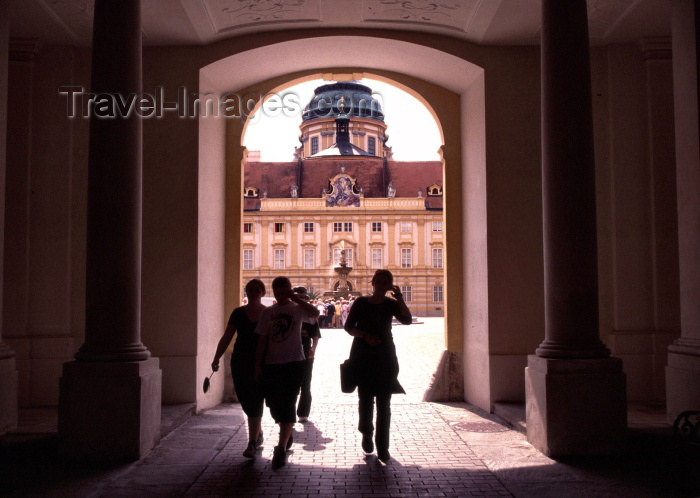 austria57: Austria - Melk / Mölk (Niederosterreich, Mostviertel region): Melk Abbey or Stift Melk - historic Austrian Benedictine abbey - architect Jakob Prandtauer - Melk monastery (photo by F.Rigaud) - (c) Travel-Images.com - Stock Photography agency - Image Bank