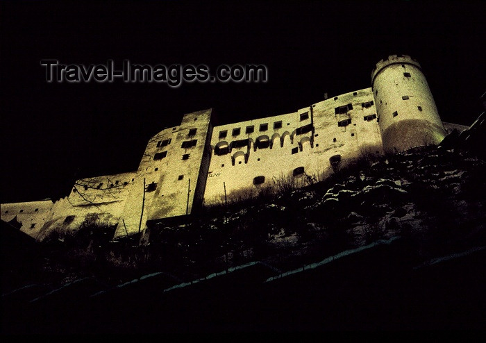 austria66: Austria - Salzburg: Hohensalzburg fortress - Festungsberg hill - nocturnal - UNESCO World Heritage Site - photo by F.Rigaud - (c) Travel-Images.com - Stock Photography agency - Image Bank