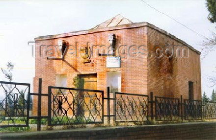 az-ganca6: Ganca: the Gymnasium - Javadkhan's secretariat - photo by Elnur Hasan - (c) Travel-Images.com - Stock Photography agency - Image Bank