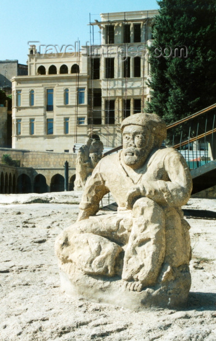 azer100: Azerbaijan - Baku: old town - statue on market square - photo by Galen Frysinger - (c) Travel-Images.com - Stock Photography agency - Image Bank