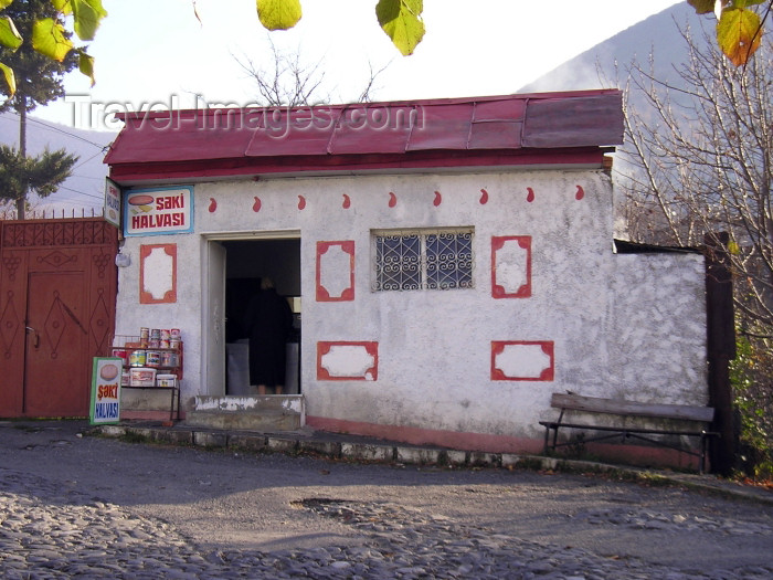 azer136: Azerbaijan - Sheki:  sweet shop selling 'halva' - saki halvasi (photo by F.MacLachlan) - (c) Travel-Images.com - Stock Photography agency - Image Bank