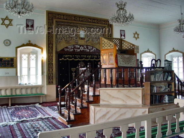 azer163: Azerbaijan - Krasnaya Sloboda: Gilah synagogue - interior - photo by A.Slobodianik - (c) Travel-Images.com - Stock Photography agency - Image Bank