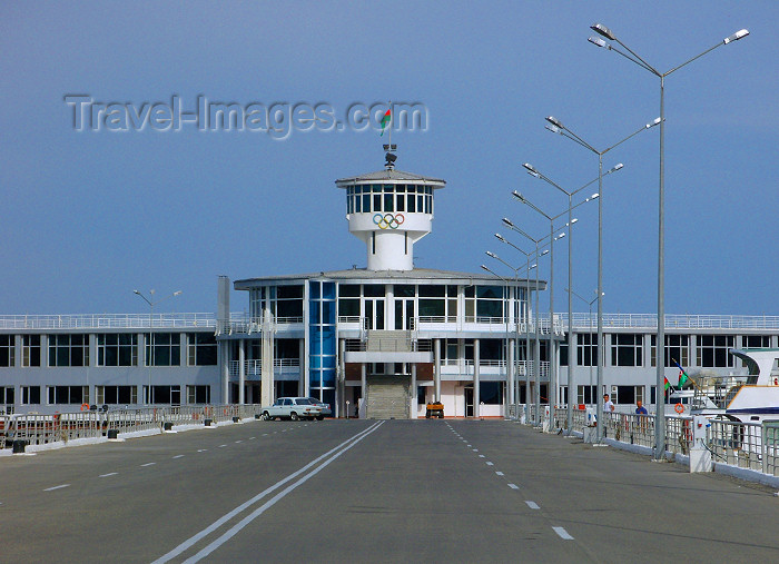 azer218: Azerbaijan - Baku: marina building from the causeway - photo by N.Mahmudova - (c) Travel-Images.com - Stock Photography agency - Image Bank