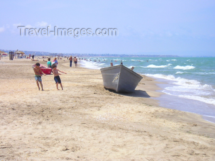 azer251: Azerbaijan - Pirshaga - Absheron peninsula - Baki Sahari: northern side of Absheron on a sunny day - beach - Caspian sea - photo by F.MacLachlan - (c) Travel-Images.com - Stock Photography agency - Image Bank