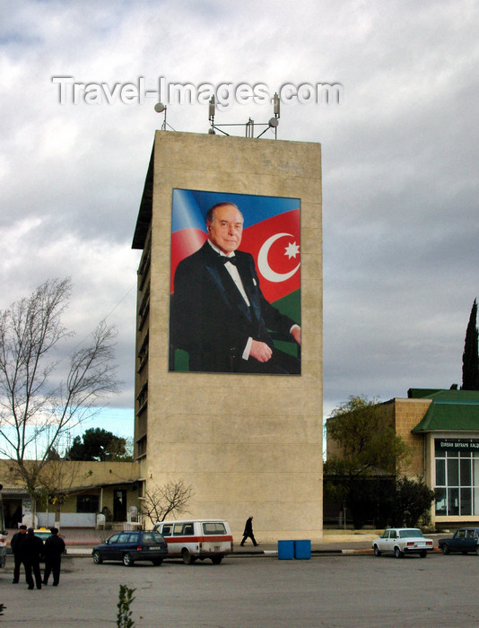 azer266: Ganca, Azerbaijan: Aliyev regime propaganda - photo by N.Mahmudova - (c) Travel-Images.com - Stock Photography agency - Image Bank