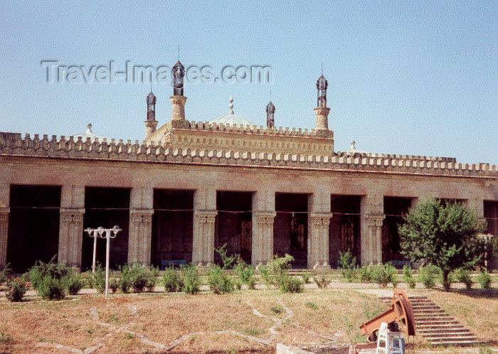 azer28: Azerbaijan - Shemakha: Mosque (photo by M.Torres) - (c) Travel-Images.com - Stock Photography agency - Image Bank