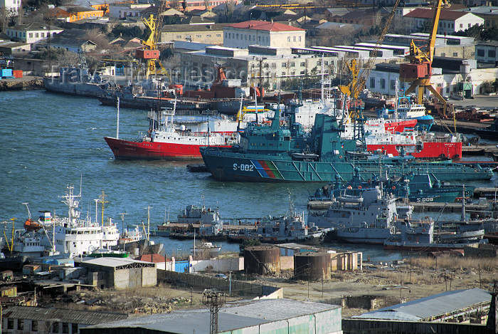 azer303: Azerbaijan - Baku: military harbour - Azerbaijan's naval flotilla - Caspian Flotilla - photo by M.Torres - (c) Travel-Images.com - Stock Photography agency - Image Bank