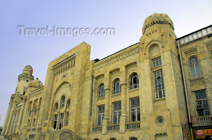 azer31: Azerbaijan - Baku: old building of the Train station - on Jafar Jabbarli sq. / Baki Vagzali (photo by M.Torres) - (c) Travel-Images.com - Stock Photography agency - Image Bank