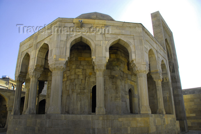 azer322: Azerbaijan - Baku: reception hall - Shirvan Shah's palace - UNESCO world heritage site - Divankhane - photo by Miguel Torres - (c) Travel-Images.com - Stock Photography agency - Image Bank