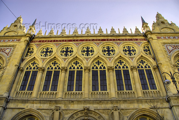 azer348: Azerbaijan - Baku: Academy of Sciences - façade inspired in Venice's Contarini palace - Ismailiyya building - photo by M.Torres - (c) Travel-Images.com - Stock Photography agency - Image Bank