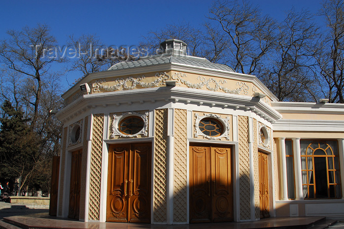 azer358: Azerbaijan - Baku: Muslim Magomayev State Philarmony /  philharmonic - architect G.Termikelov - entrance - Istiglaliyyat Street - photo by M.Torres - (c) Travel-Images.com - Stock Photography agency - Image Bank