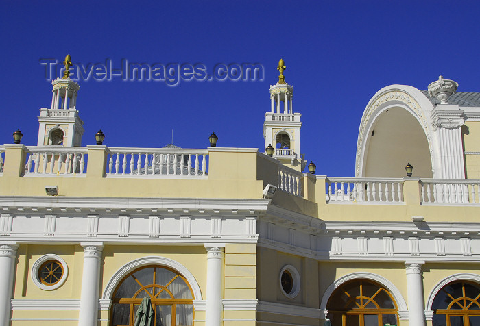 azer359: Azerbaijan - Baku: Muslim Magomayev State Philarmony /  philharmonic - architect G.Termikelov - external concert hall - Istiglaliyyat Street - photo by M.Torres - (c) Travel-Images.com - Stock Photography agency - Image Bank