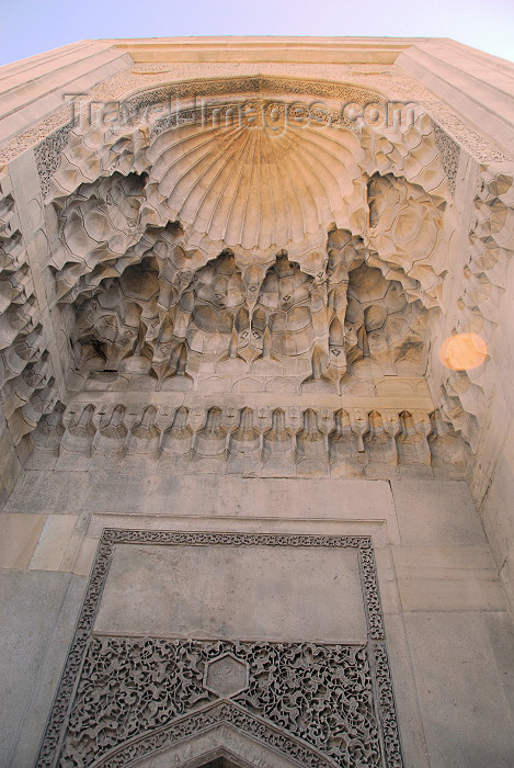 azer380: Azerbaijan - Baku: Shirvan Shah's  burial vault gate - portal - Shirvan Shah's palace - UNESCO world heritage site / Shirvanshahlar sarayi - photo by Miguel Torres - (c) Travel-Images.com - Stock Photography agency - Image Bank