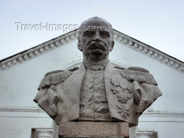 azer435: Sheki / Shaki - Azerbaijan: Mirza Fatali Akhundov - bust of the author and philosopher - photo by N.Mahmudova - (c) Travel-Images.com - Stock Photography agency - Image Bank