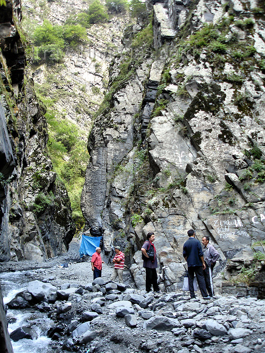 azer469: Azerbaijan - Ilisu - Hamam istisu - gorge - photo by F.MacLachlan - (c) Travel-Images.com - Stock Photography agency - Image Bank