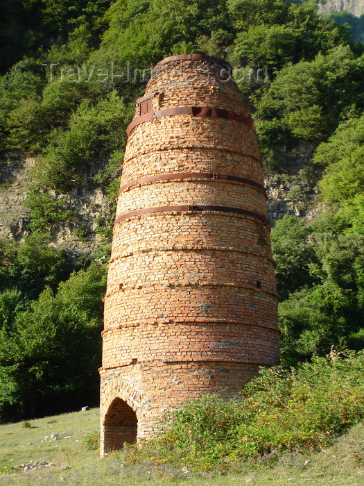 azer473: Azerbaijan - Ilisu, Qax rayon - 'beehive' old brickworks - photo by F.MacLachlan - (c) Travel-Images.com - Stock Photography agency - Image Bank
