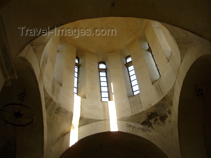 azer478: Azerbaijan - Qax - empty Georgian Orthodox church - interior - photo by F.MacLachlan - (c) Travel-Images.com - Stock Photography agency - Image Bank