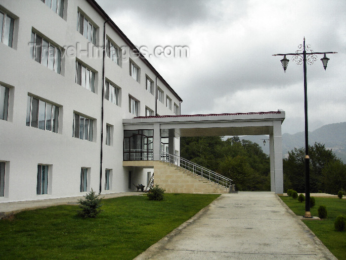 azer498: Lahic / Lahij, Ismailly Rayon, Azerbaijan: Qaya Hotel, a modern place outside the town - photo by F.MacLachlan - (c) Travel-Images.com - Stock Photography agency - Image Bank