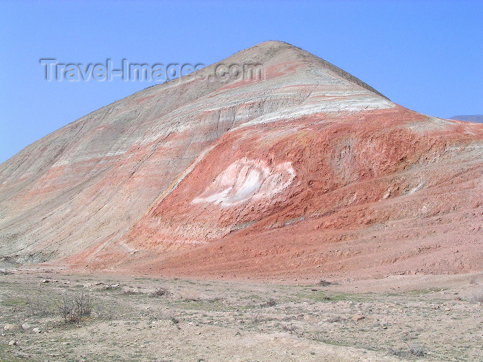 azer506: Siyazan rayon, NE Azerbaijan: the Candy Cane mountains - heart - photo by G.Monssen - (c) Travel-Images.com - Stock Photography agency - Image Bank