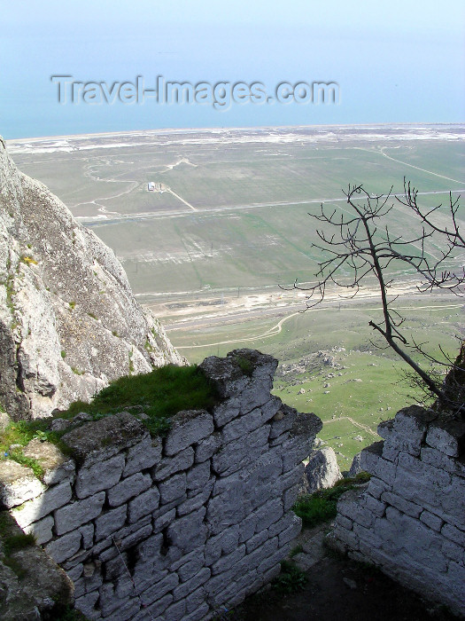 azer508: Siyazan rayon, Azerbaijan: Besh Barmak / Bashbarmag - the Five Finger mountain - view towards the Caspian sea - photo by G.Monssen - (c) Travel-Images.com - Stock Photography agency - Image Bank