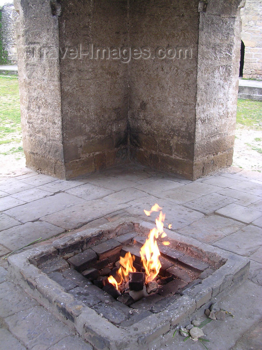 azer510: Surakhany - Absheron peninsula, Azerbaijan: Ateshgah fire temple - the flame - the fire was once fed by a natural gas vent, now piped in - photo by G.Monssen - (c) Travel-Images.com - Stock Photography agency - Image Bank