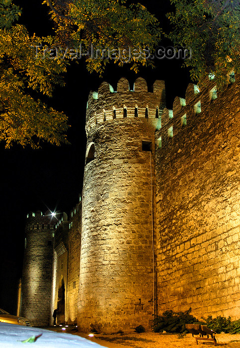 azer546: Baku, Azerbaijan: wall of the old city - UNESCO world heritage - nocturnal - photo by N.Mahmudova - (c) Travel-Images.com - Stock Photography agency - Image Bank