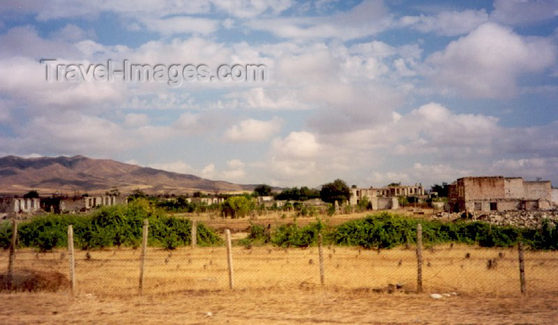 azer82: Azerbaijan - Agdam: fenced endless ruins - ghost city - empty city (photo by Miguel Torres) - (c) Travel-Images.com - Stock Photography agency - Image Bank