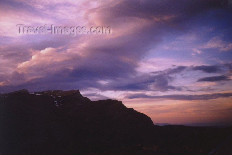 azer86: Azerbaijan - Mount Shahdag / Mt Shahdaq - Qusar Rayonu Twilight in the Azeri mountains - Caucasus mountains (photo by  Asya Umidova) - (c) Travel-Images.com - Stock Photography agency - Image Bank