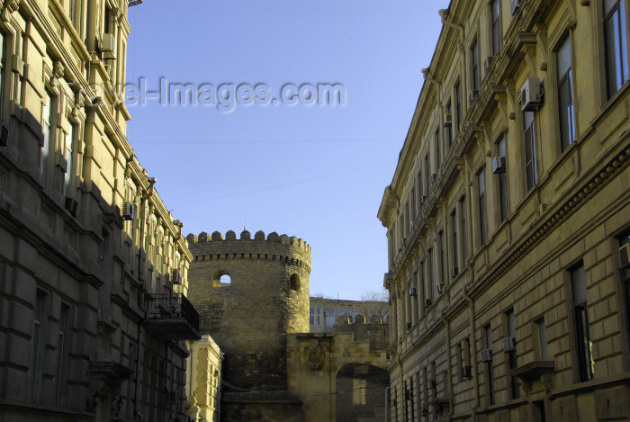 azer89: Azerbaijan - Baku: watch tower by the Academy of Sciences - Baku city walls - photo by Miguel Torres - (c) Travel-Images.com - Stock Photography agency - Image Bank