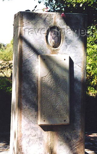 azer95: Azerbaijan - Baku: grave marker for Hadji-Murad, Tolstoy's folk hero (photo by Galen Frysinger) - (c) Travel-Images.com - Stock Photography agency - Image Bank