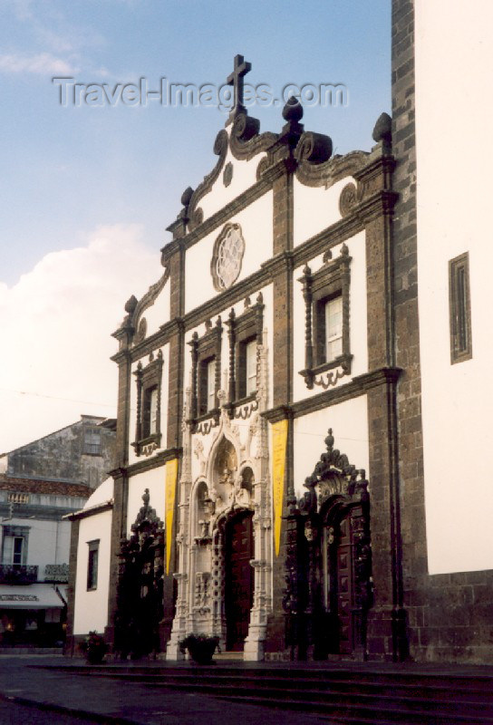 azores10: Azores - Portugal - São Miguel - Ponta Delgada:  Main Church - St. Sebastian / Igreja Matriz de São Sebastião - photo by M.Torres - (c) Travel-Images.com - Stock Photography agency - Image Bank