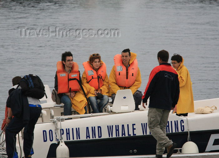 azores175: Azores / Açores - São Miguel - Ponta Delgada: leaving for whale and dolphin watching / grupo parte para observação de baleias e golfinhos - photo by A.Stepanenko - (c) Travel-Images.com - Stock Photography agency - Image Bank