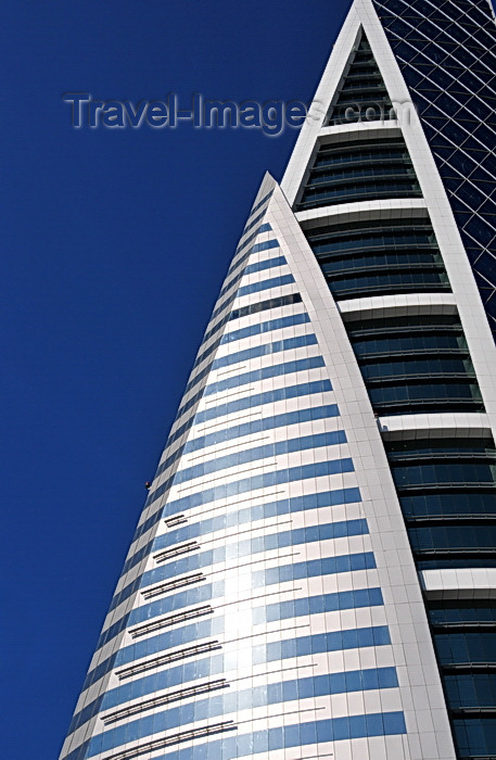 bahrain30: Manama, Bahrain: Bahrain World Trade Center - BWTC - detail of sail shapes on the façade - photo by M.Torres - (c) Travel-Images.com - Stock Photography agency - Image Bank