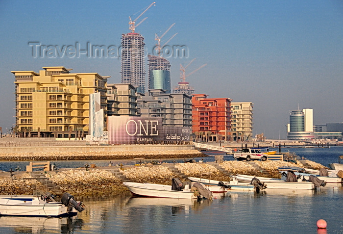 bahrain59: Manama, Bahrain: Reef Island - One Bahrain development - seen from the fishing harbour - Harbour house on the left - photo by M.Torres - (c) Travel-Images.com - Stock Photography agency - Image Bank