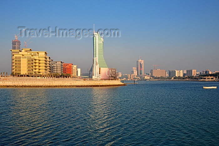 bahrain64: Manama, Bahrain: Reef Island - One Bahrain development on the left and BFH towers in the center - Manama skyline - late afternoon light in the fishing harbour - photo by M.Torres - (c) Travel-Images.com - Stock Photography agency - Image Bank