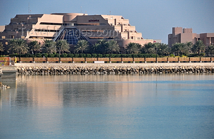 bahrain75: Muharraq, Muharraq Island, Bahrain: Mövenpick Hotel Bahrain reflected on Arad bay, near the airport - 143 Road - building in steps - photo by M.Torres - (c) Travel-Images.com - Stock Photography agency - Image Bank