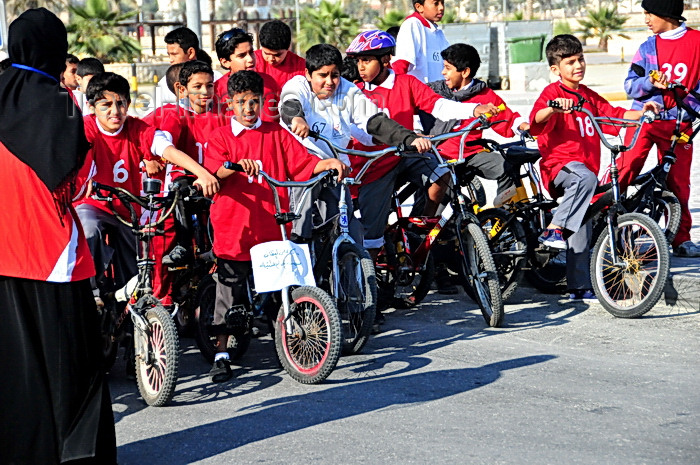 bahrain78: Arad, Muharraq Island, Bahrain: children at the start line for a bike race - photo by M.Torres - (c) Travel-Images.com - Stock Photography agency - Image Bank