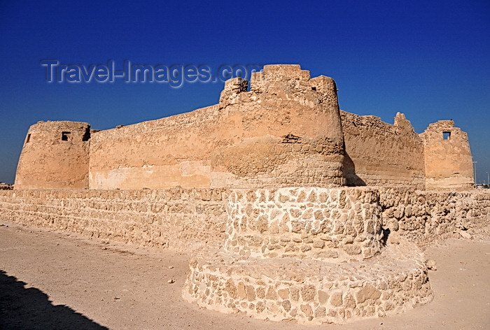 bahrain80: Arad, Muharraq Island, Bahrain: Arad Fort - Jabrid-Portuguese fortress dating from the late 15th century - Qal'at 'Arad - photo by M.Torres - (c) Travel-Images.com - Stock Photography agency - Image Bank